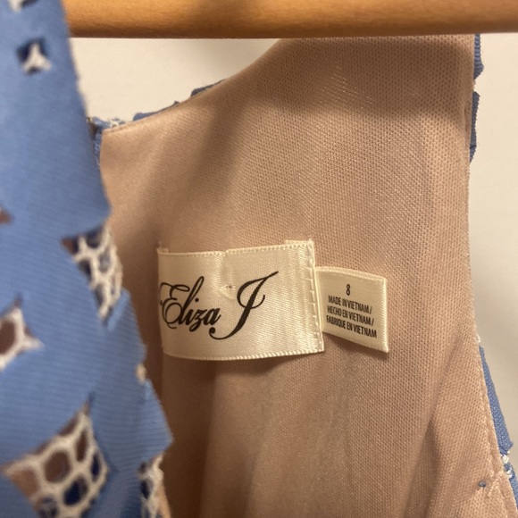 Eliza J laser cut fit and flare - Picture 5 of 8